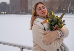 Кожа краснеет и шелушится: что такое аллергия на холод и как с ней ужиться
							